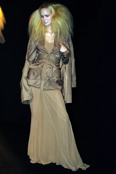 Look 14
